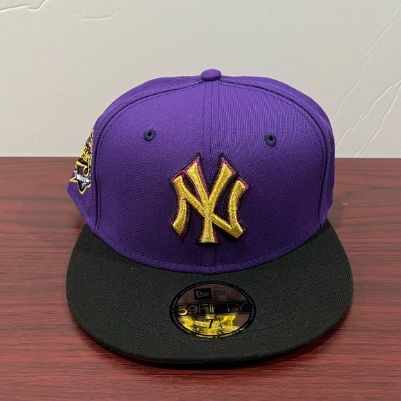 New Era, 59Fifty Fitted Hat, New York Yankees, Purple & Black - Picture 1 of 10